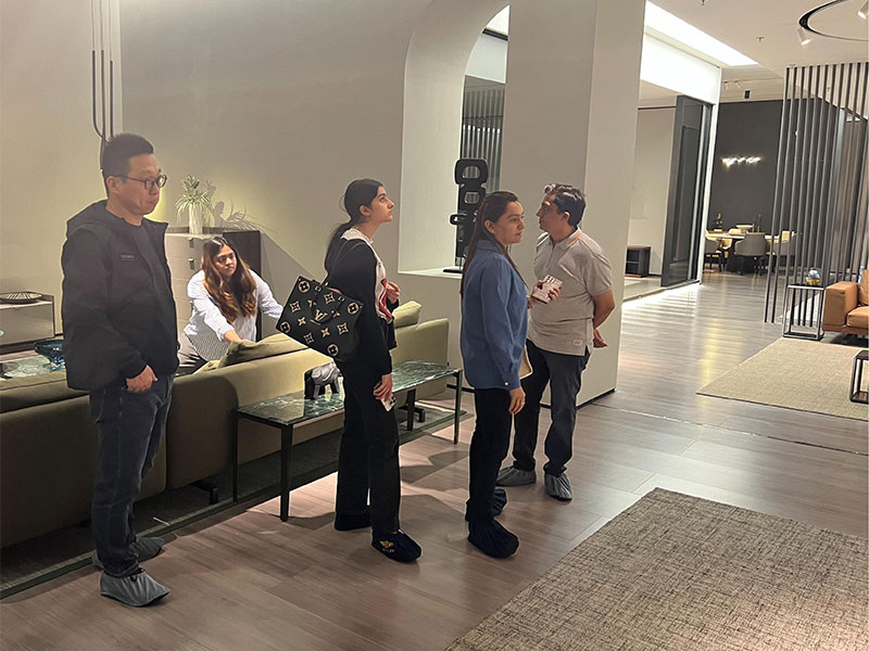 Take-customers-to-buy-their-favorite-products.2